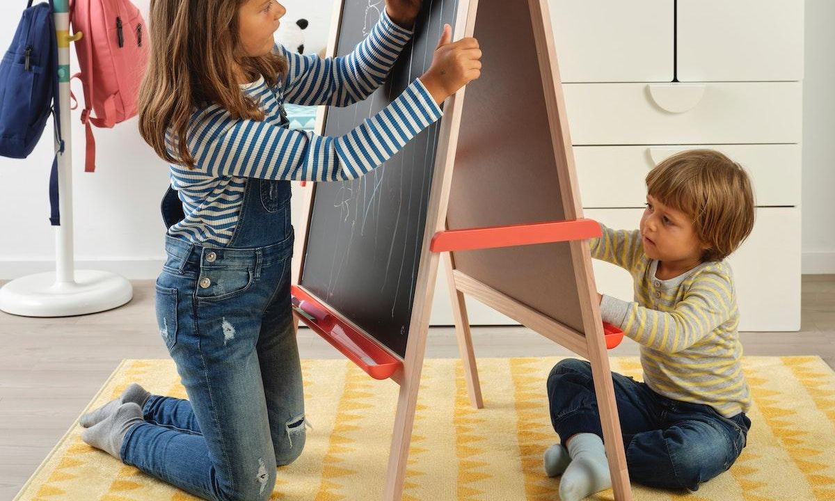 Anak menggambar (Foto: Dok.IKEA)