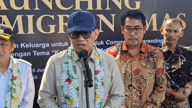 Menteri Karding Minta Polri Tingkatkan Pelindungan Pekerja Migran di Hari Bhayangkara ke-79