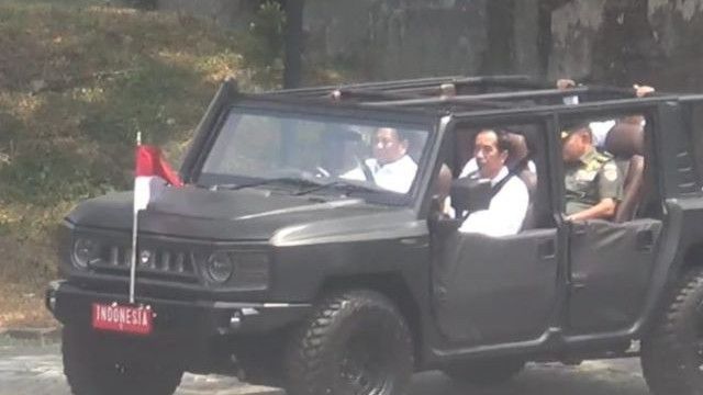 Disopiri Prabowo di Mobil 'Maung', Jokowi: Yang Nyetir Bagus