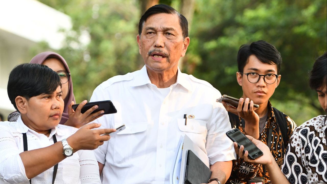 Harga BBM Pertamax Naik, Luhut: Indonesia Paling Lambat Menaikkan Itu