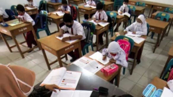 Siswa dan Guru Positif Covid-19 di Kota Bandung Bertambah, Orang Tua Minta Satgas Lakukan Penelusuran
