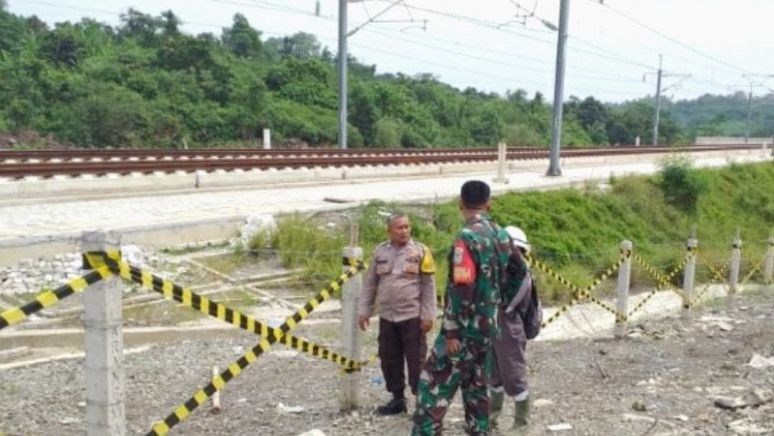Antisipasi Pencurian Bahan Material Kereta Cepat Jakarta-Bandung, Polres Karawang Tingkatkan Pengawasan