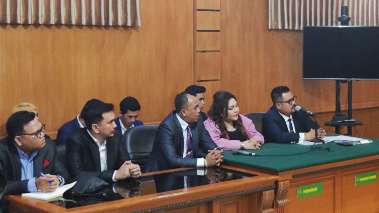 Ridwan Kamil Mangkir Sidang Perdana Lawan Lisa Mariana, Agenda Mundur Usai Pesta Persib