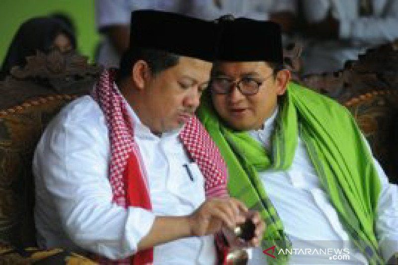 Untung atau Rugi Jika Fahri Hamzah Tak Lagi Kritik Jokowi?