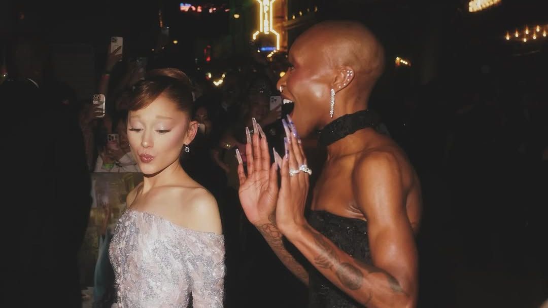 Detik-Detik Ariana Grande Diserang Pemuda Australia, Chynitia Erivo Langsung Pasang Badan