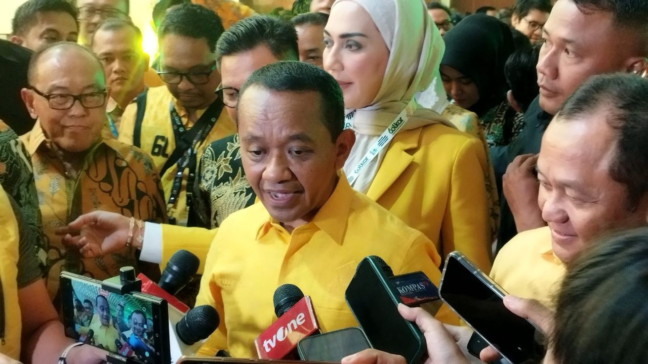 Senior di Golkar Berebut Kursi Ketua PMI, Bahlil 'No Comment'