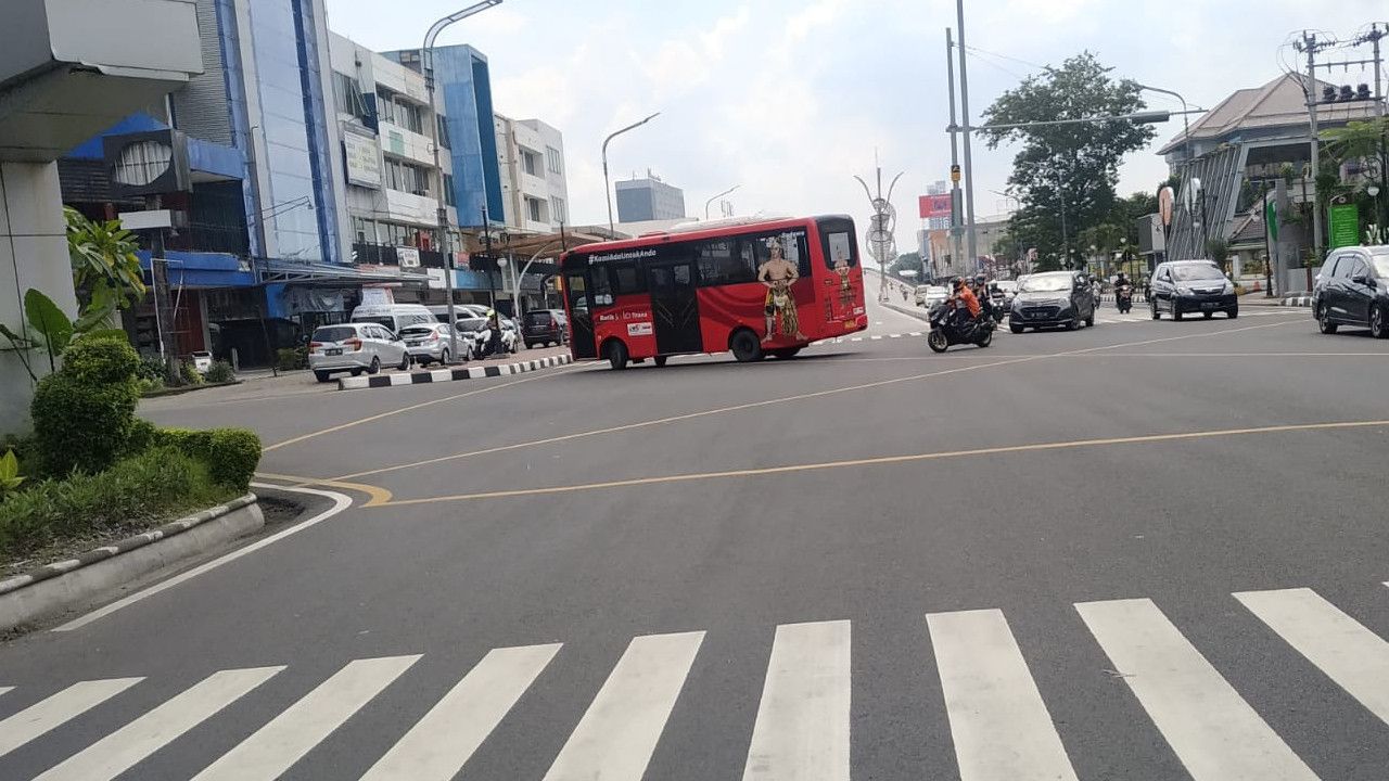 Sopir Bus Batik Solo Trans yang Minta Foto Penumpang Hanya Dihukum Skorsing Tiga Hari