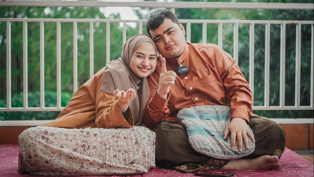 Tangis Pilu Istri Ameer Azzikra yang Harus Menahan Rindu, Nadzira Shafa: Gamisnya Aku Pelukin