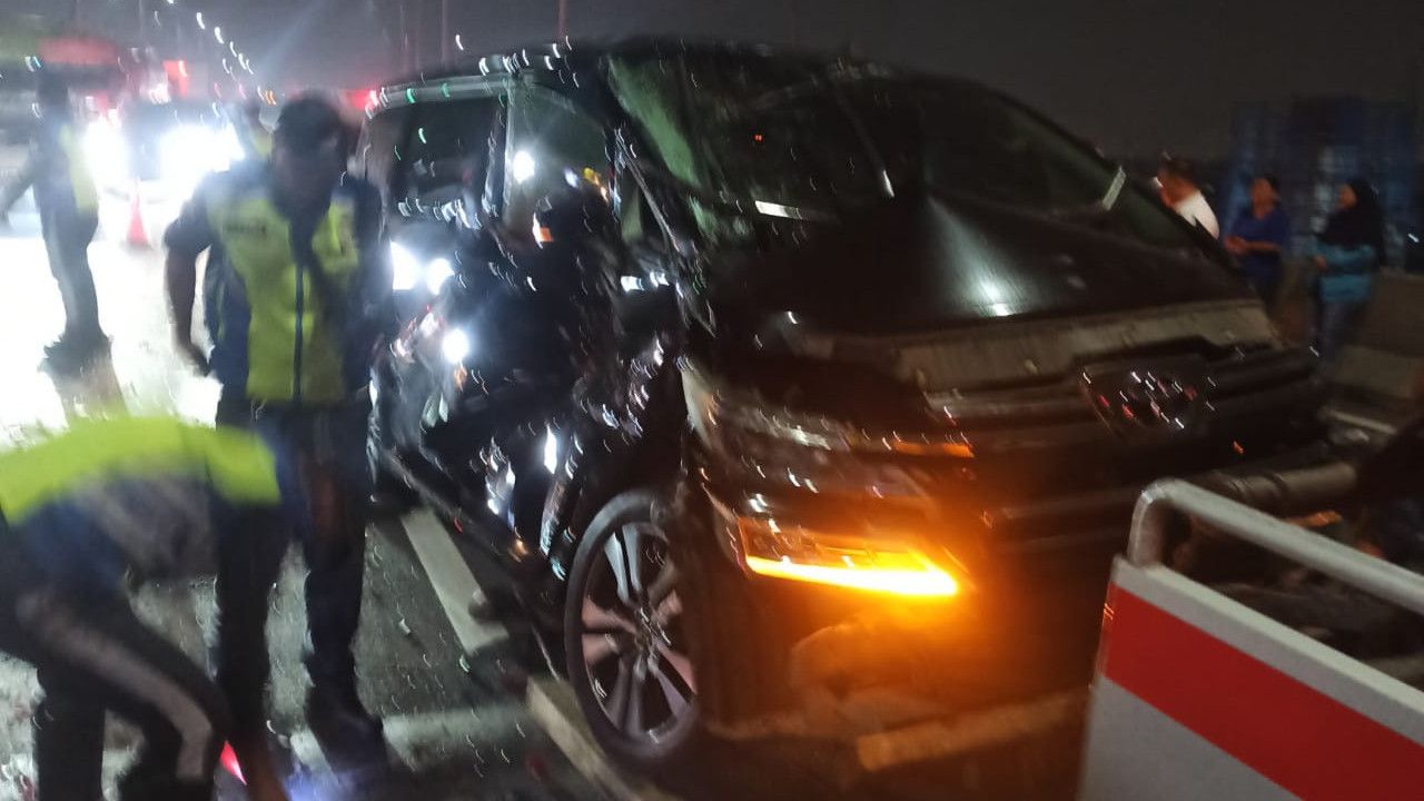 Truk Rem Blong Sebabkan 6 Kendaraan Kecelakaan Beruntun di Tol Pluit