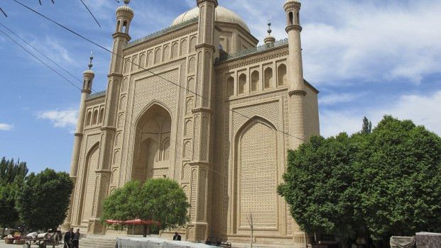 China Disebut Robohkan Dua Masjid Muslim Uighur di Xinjiang