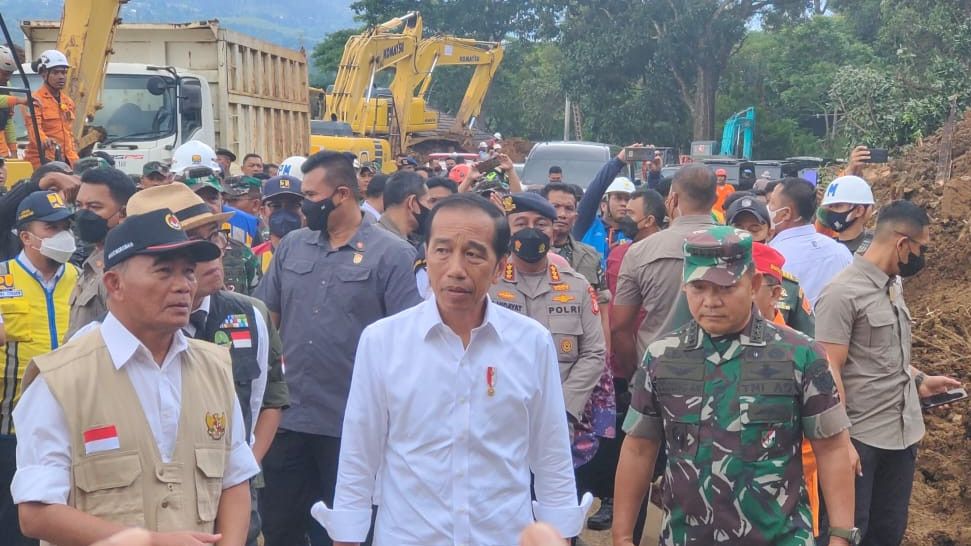 Jokowi Janji Beri Bantuan untuk Perbaiki Rumah Warga yang Rusak Akibat Gempa Cianjur: Rumah Rusak Berat Rp50 Juta, Rusak Ringan Rp10 Juta