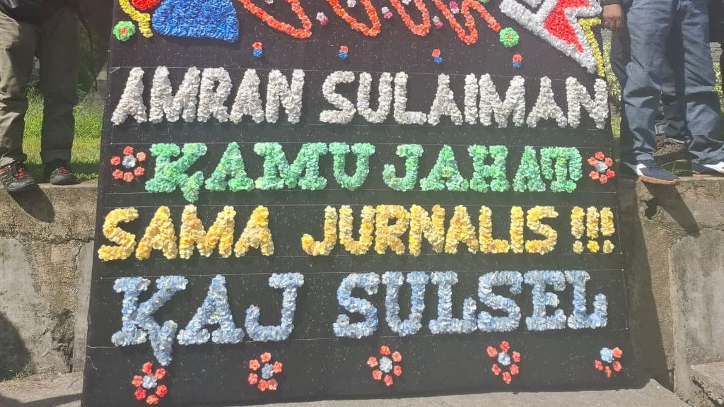 Imbas Gugatan ke Tempo, Kantor Amran Sulaiman di Makassar Didemo Koalisi Advokasi Jurnalis