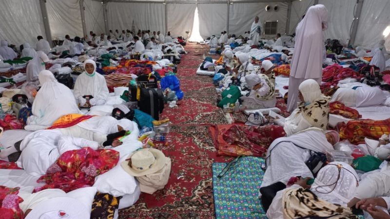 Puncak Haji Akbar, Intip Suasana di Dalam Tenda Jemaah Haji Indonesia di Arafah, Ada Kasur hingga Selimut