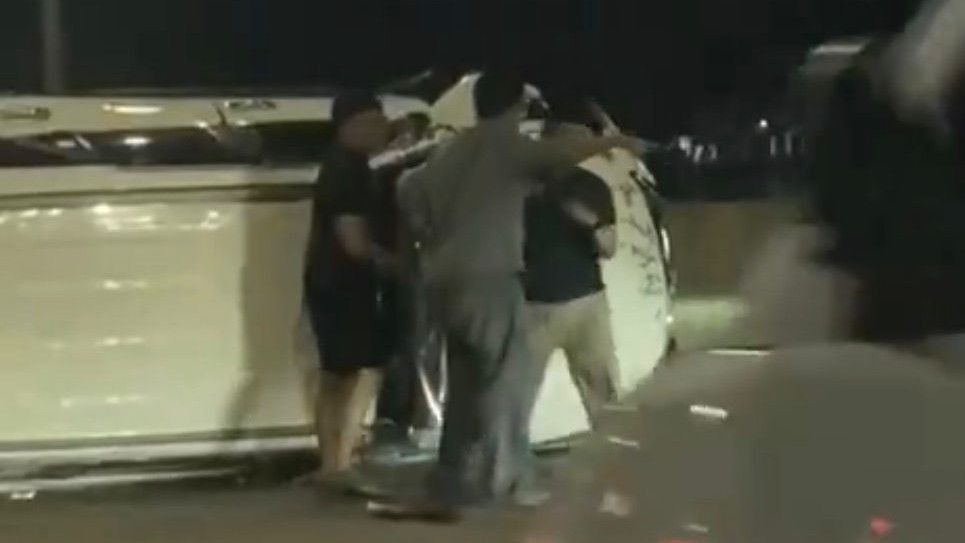 Kronologi Mobil Fortuner Tabrak Agya di Tol Andara, Korban Ngamuk di Tengah Tol