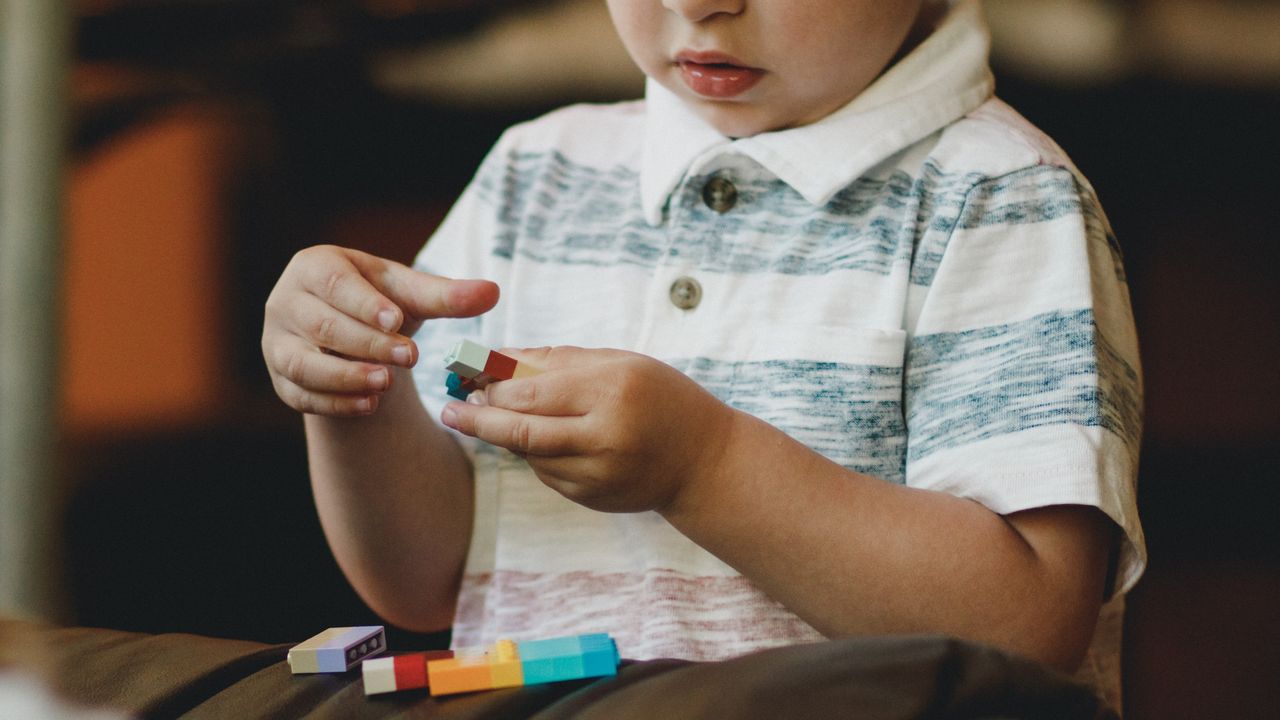 Jangan Buru-buru, Saran Ragam Terapi untuk Anak dengan Autisme Sebelum Masuk PAUD