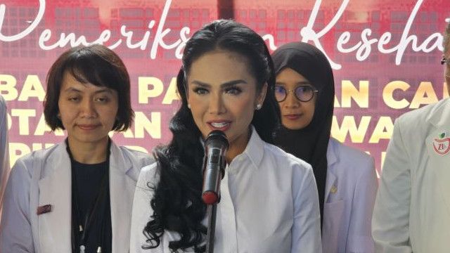 Sempat Terserang Batuk, Krisdayanti Bersyukur Bisa Selesaikan Proses Tes Kesehatan