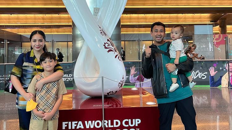 Raffi Ahmad Boyong Keluarga ke Piala Dunia 2022, Netizen: Foto Sama Jungkook Ya