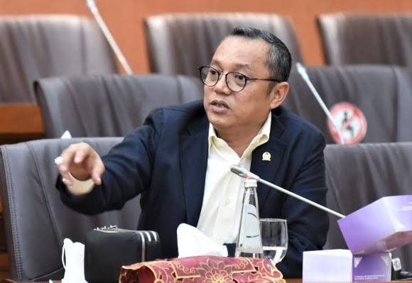 Isu Jokowi Bakal Reshuffle Menteri dari PDIP, Deddy Sitorus: Terserah Presiden