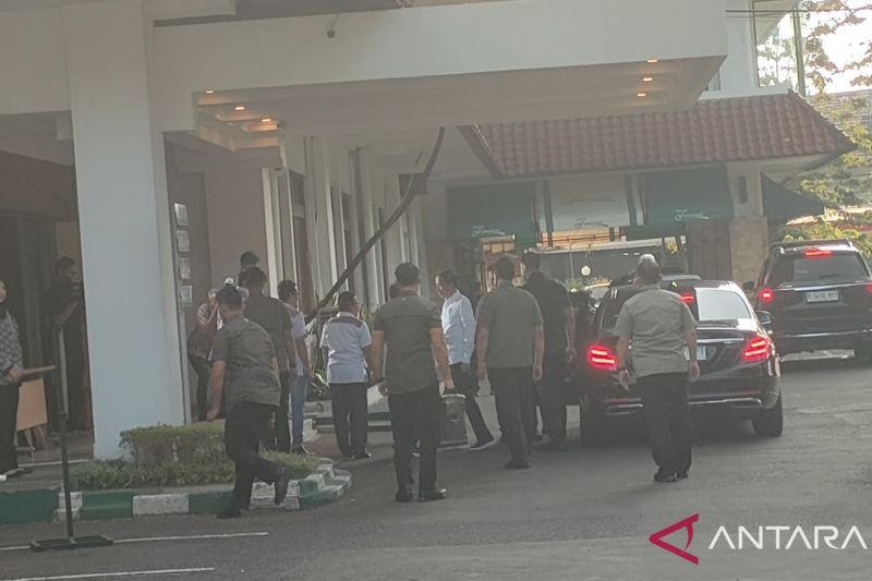 Jokowi Hadiri Satu Dekade Bara JP di Hotel Salak Bogor