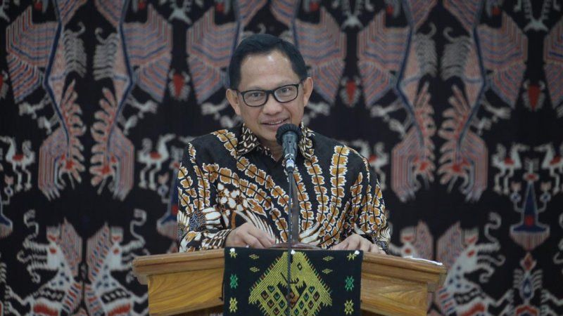 Sentil Pemda, Mendagri: Tak Siapkan Tempat Sampah tapi Minta Jangan Buang Sampah Sembarang