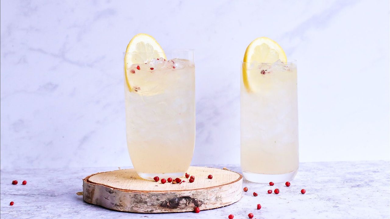 Dari Air Lemon hingga Teh Adas, 5 Minuman Ini Bisa Tingkatkan Metabolisme Sekaligus Menurunkan Berat Badan