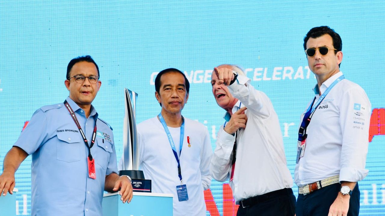 Jokowi Dinilai Berkomitmen Kembangkan Mobil Listrik, Pakar UGM: Tapi Kok BUMN Tak Kasih Sponsor Formula E?