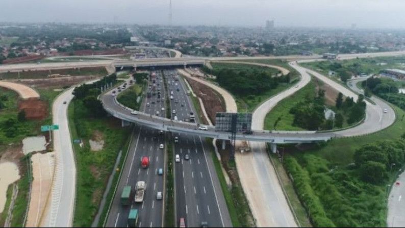 Prestasi Jokowi 2021: Setahun Bangun 122 KM Jalan Tol