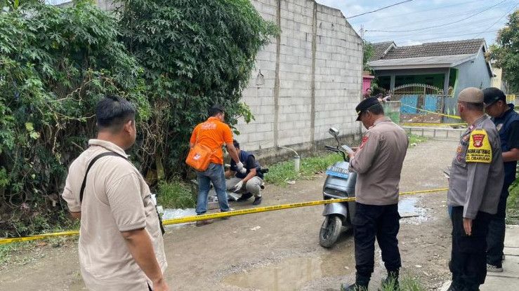 Polisi Buru Pelaku Penusukan Aktor Laga Mak Lampir di Bekasi