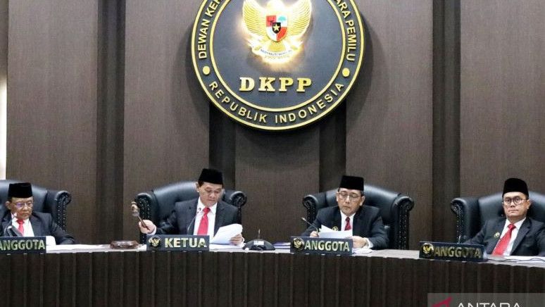 DKPP Akan Periksa Anggota KPU Idham Holik karena Dugaan 'Ancaman Dimasukkan ke Rumah Sakit' Bagi KPU Daerah