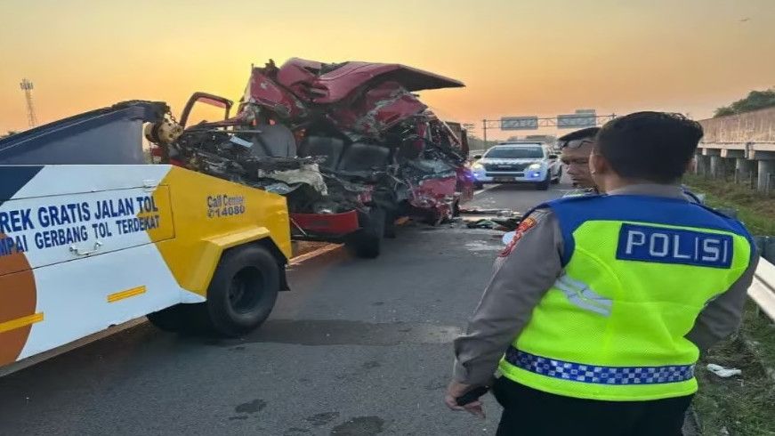 Rombongan Guru SD Darul Falah Surabaya Kecelakaan di Tol Solo-Semarang, 6 Orang Termasuk Balita dan Bayi 9 Bulan Tewas