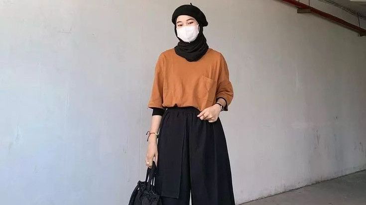 Tips Padu Padan Warna Baju Hitam Dan Hijab Ala Blogger Fashion - ERA.ID