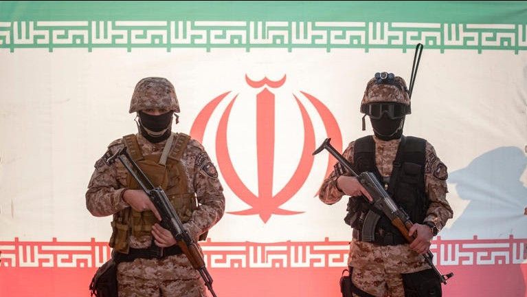 Jaga Salat Jumat, Dua Polisi Iran Tewas Ditembak Kelompok Bersenjata