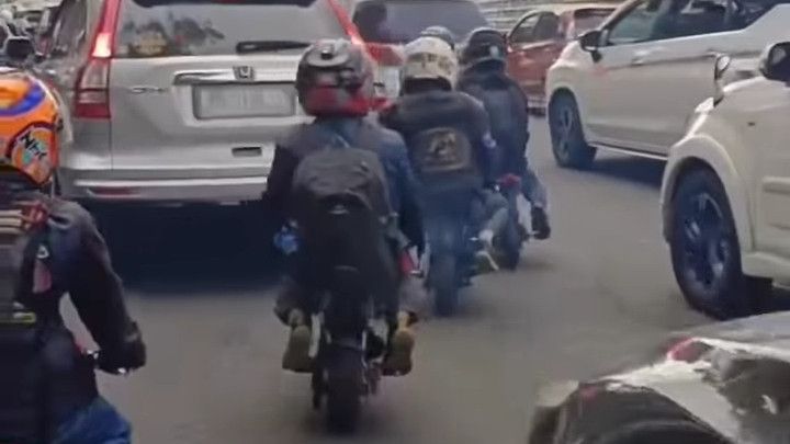 Polisi Akan Tindaki Moto GP Mini yang Mengaspal di Puncak Bogor dan Viral