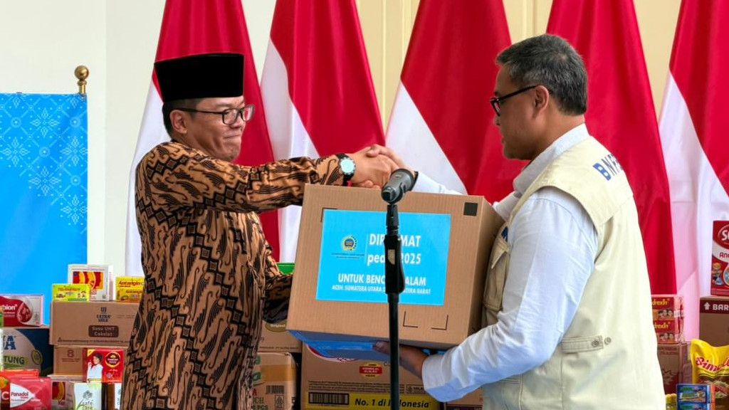 Kemlu RI Serahkan 16 Ton Bantuan Bagi Korban di Sumatera, Ada Beras hingga Susu Bayi