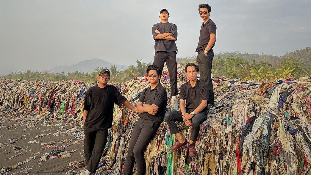 Ajakan Pandawara Group Bersihkan Sampah Pantai Loji Ditolak Kades Sangrawayang, Merasa Nama Baik Desanya 