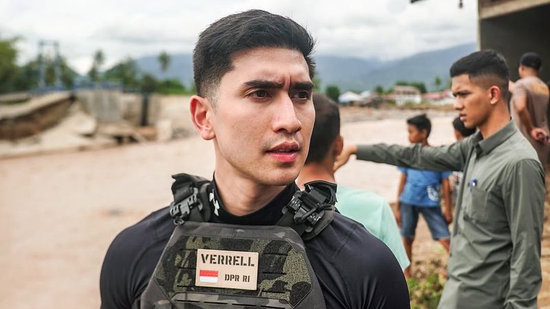 Bantah Pakai Rompi Antipeluru, Verrel Bramasta: Itu Tactical Vest - ERA.ID