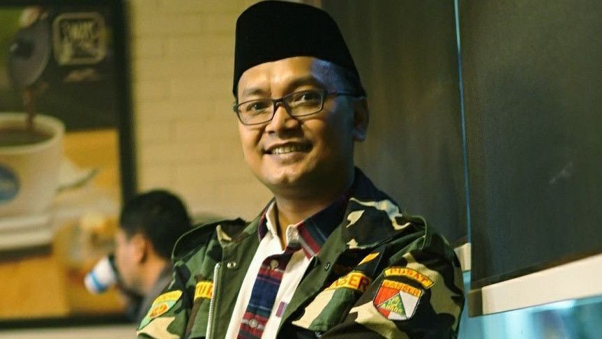 Kualitas Udara Jakarta Terburuk di Dunia, Guntur Romli Sindir Anies: Gubernurnya Sibuk Copras-capres