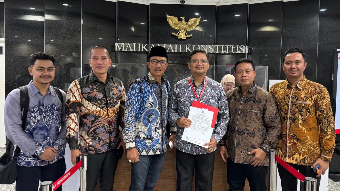 Khofifah-Emil Siap Hadapi Gugatan Risma-Gus Hans di MK terkait Kecurangan Pilkada Jatim 2024