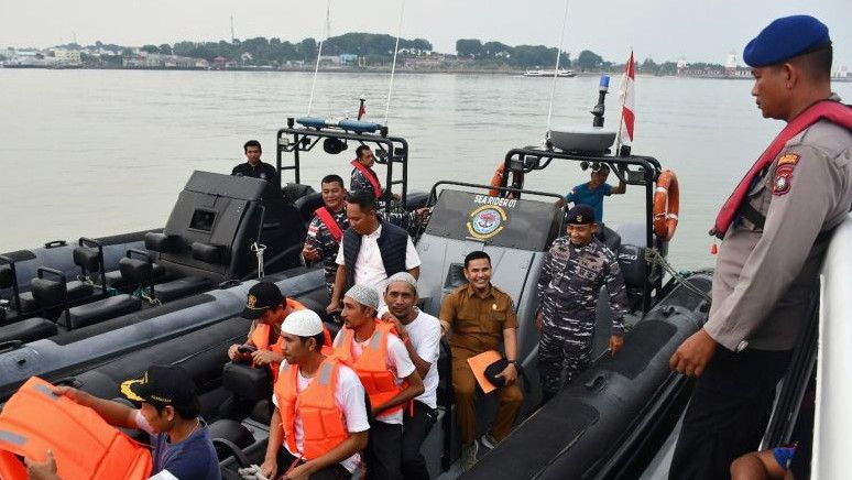 TNI AL Sebut Lima WNI yang Dijemput di Perbatasan RI-Malaysia Merupakan Perompak, Sudah Beraksi 10 Kali