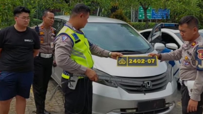 Pengakuan Pengemudi Freed Gunakan Pelat Dinas Polisi Palsu Saat Arus Mudik di Tol Tangerang-Merak