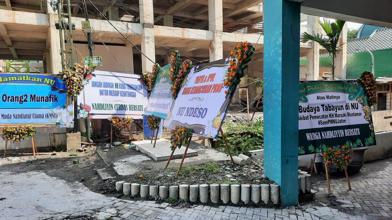 Kiai Marzuki Dicopot, Kantor PWNU Jatim Langsung Dihiasi Karangan Bunga Berisi Sindiran