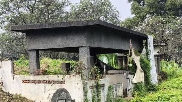Geger Aksi Mesum Sepasang Kekasih di TPU Kebon Nanas, Ngaku Sudah Nikah Siri