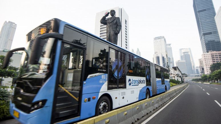 Simak Aturan Berbuka Puasa di Halte dan Bus Transjakarta