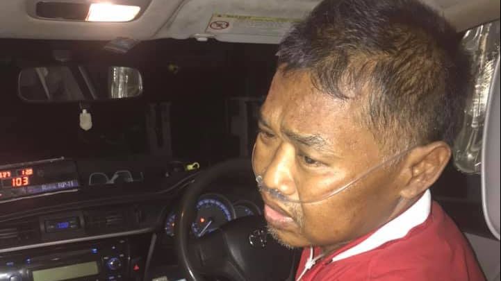 Tak Lepas dari Selang Oksigen, Viral Supir Taksi yang Masih Bekerja Walau Derita Banyak Penyakit