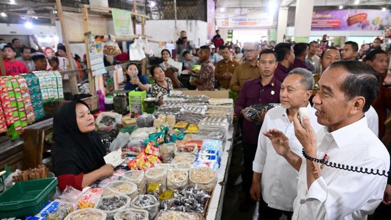 Jokowi Pamit ke Warga Deli Serdang Sumut: Mohon Maaf Kalau Ada Kebijakan Kurang Berkenan