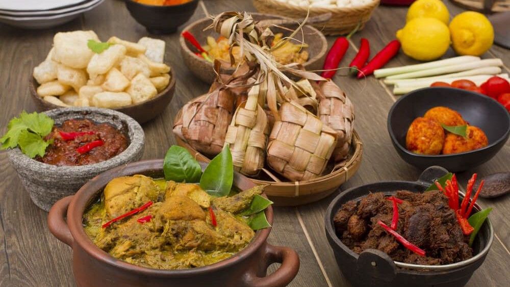 Bukan Hanya Rendang dan Opor Ayam, Ini 5 Makanan Khas Lebaran yang Patut Dicoba