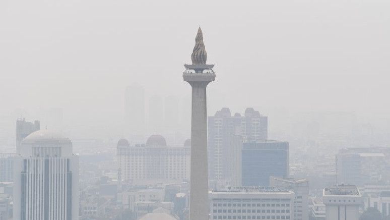 Polusi Udara di Jakarta Makin Parah, Luhut Minta Kementerian Terapkan WFH