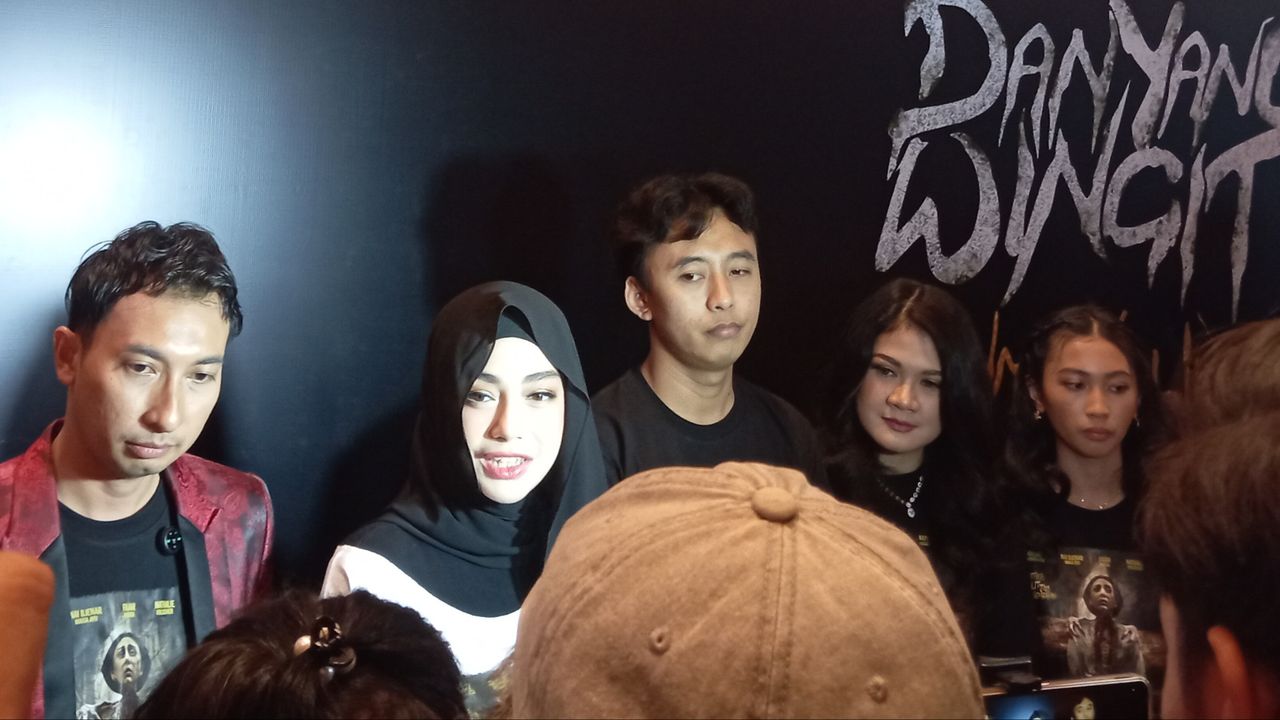 Jadi Sinden di Danyang Wingit Jumat Kliwon, Celine Evangelista Jalani Latihan Khusus