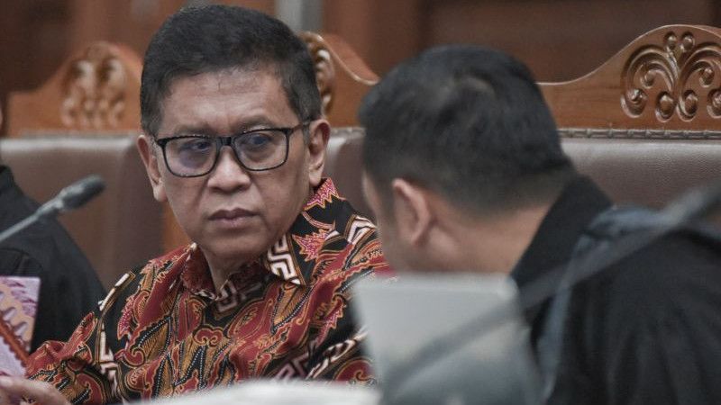 Terang-terangan Hasto Ceritakan Momen Perkenalannya dengan Harun Masiku