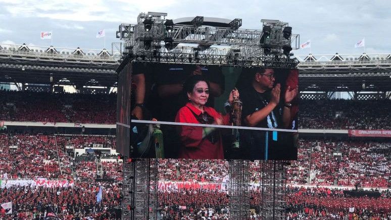 Sindir Politisasi Bansos, Megawati: Terima Saja, Tapi Nyoblosnya Jangan Goyang